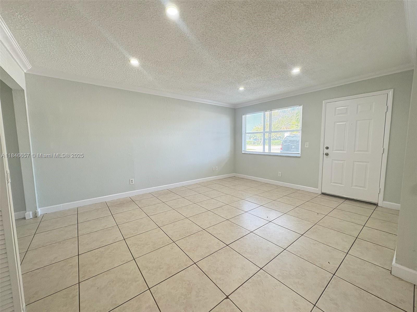 This is a very well-located apartment in Margate City. It has two bedrooms and one bath. The floor is tile, and there is no carpet. The apartment has central A/C, wood kitchen cabinets and appliances, and a freshly painted coat. It is easy to show. The complex has a pool, and it is very well located, close to restaurants and public transportation. —the pet with owner approval. If a pet is approved, a non-refundable deposit of $300 will be required. Dogs can weigh up to 20 pounds; landlords don’t accept dogs over that weight. Before moving in, the landlord requires mandatory renter insurance, the first month, and two security deposits.