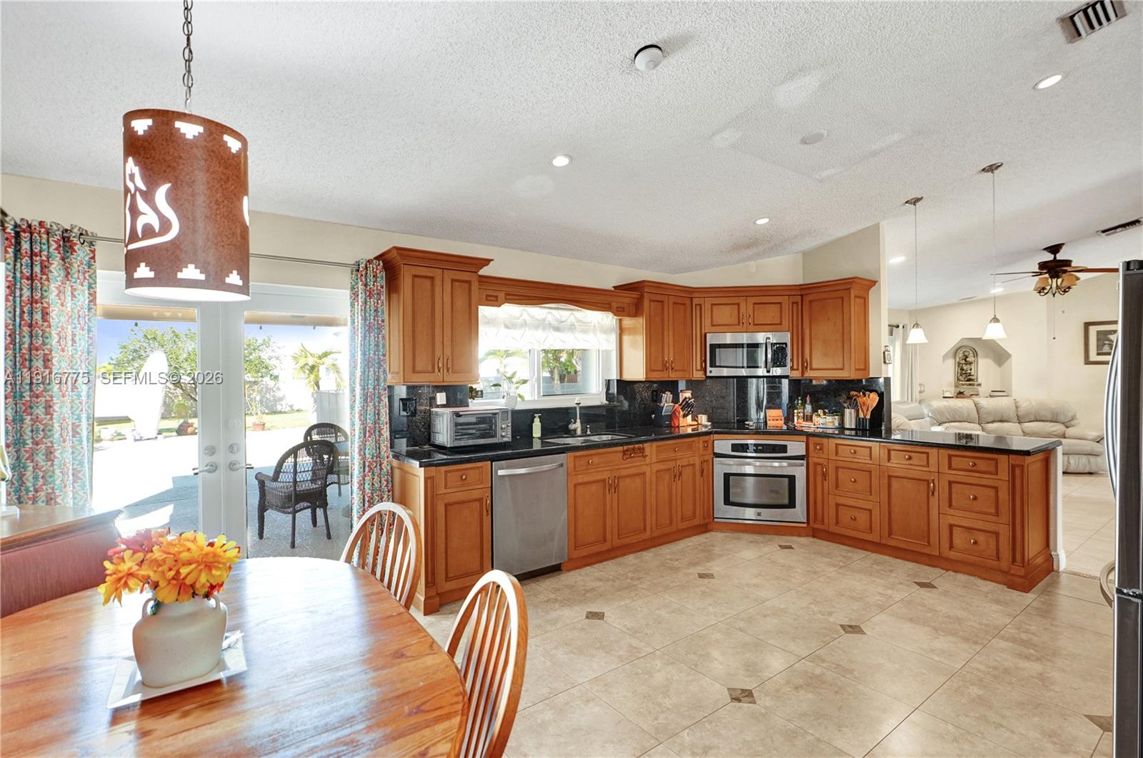 KINGS GROVE - Residential