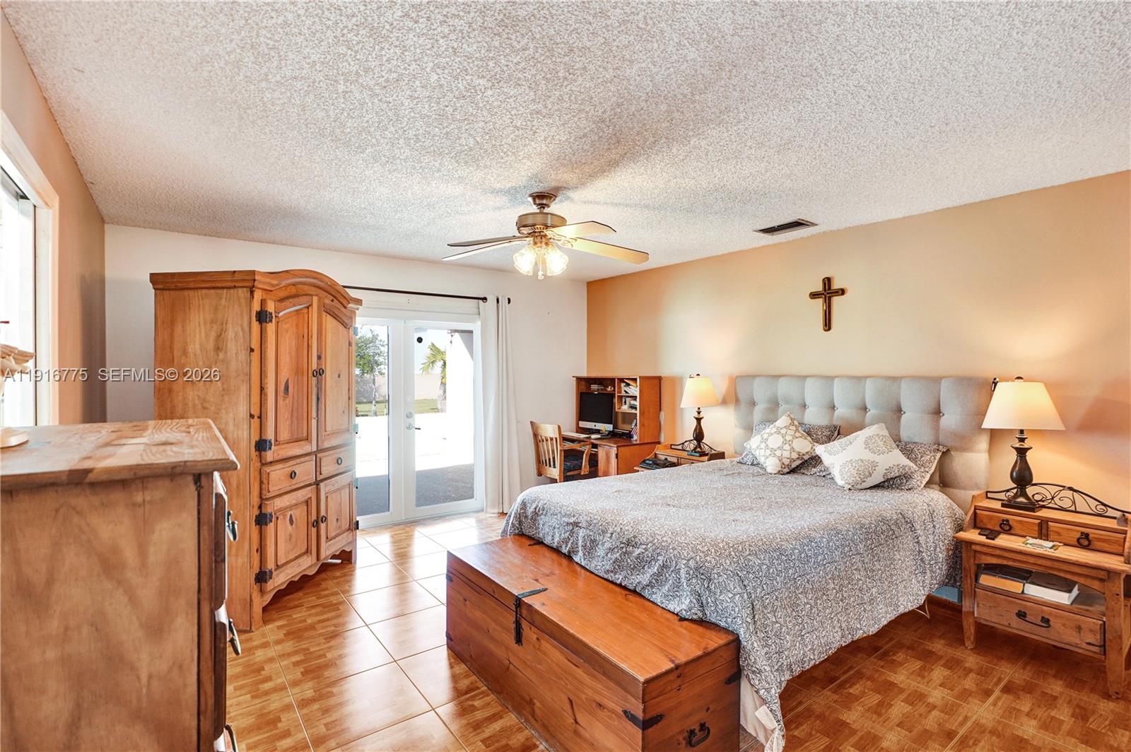 KINGS GROVE - Residential