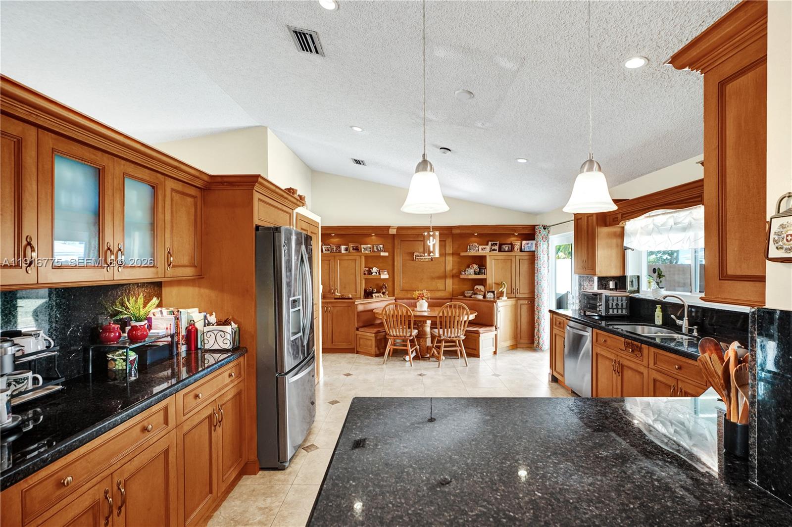 KINGS GROVE - Residential