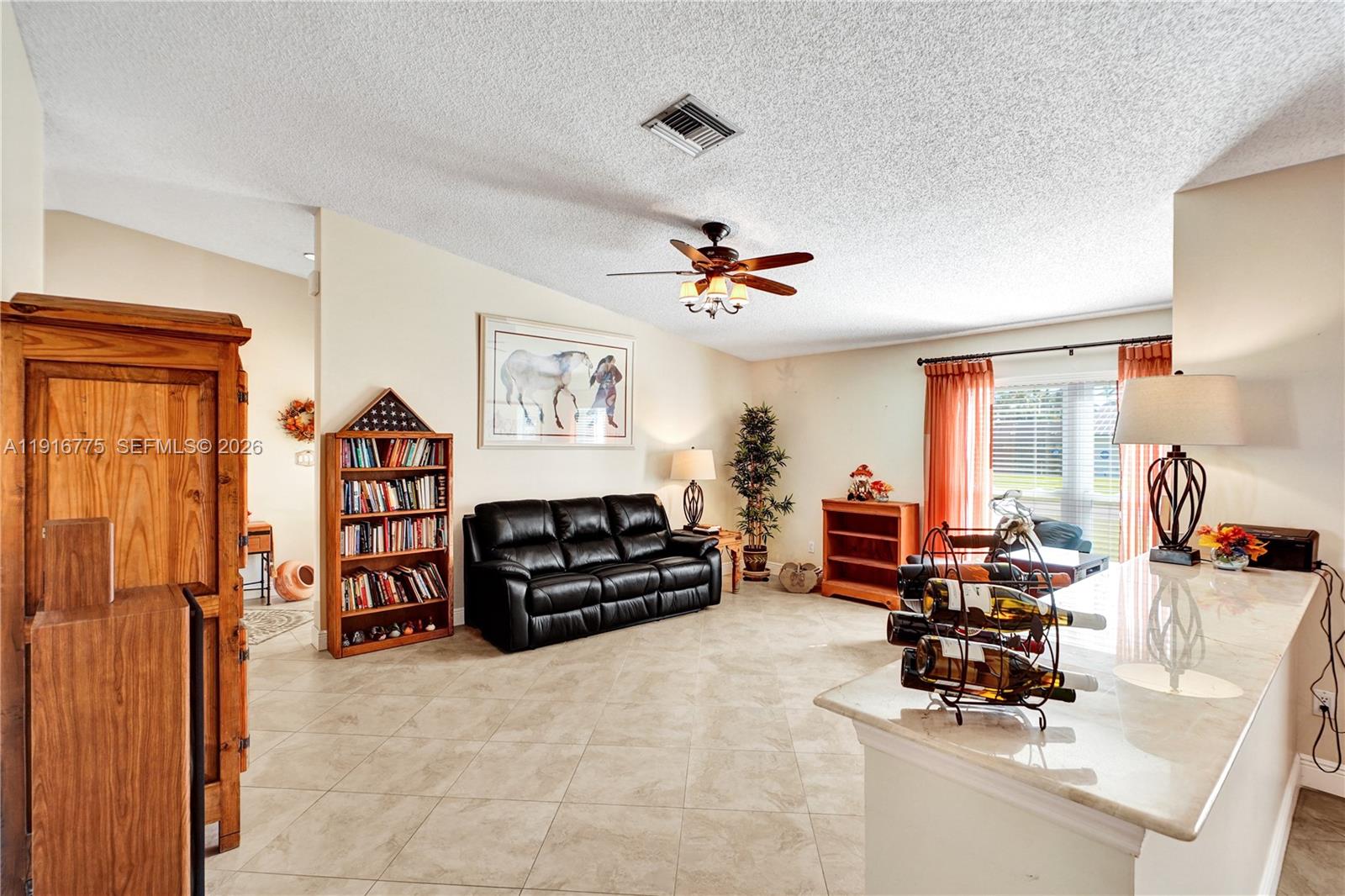 KINGS GROVE - Residential