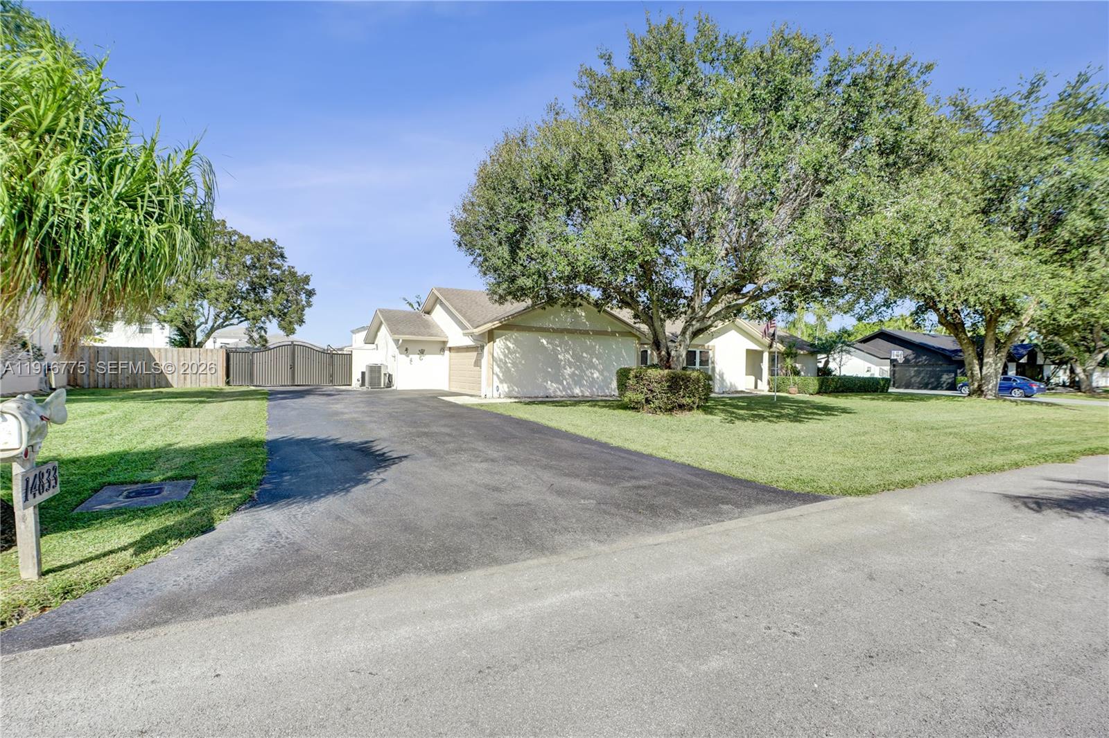 KINGS GROVE - Residential