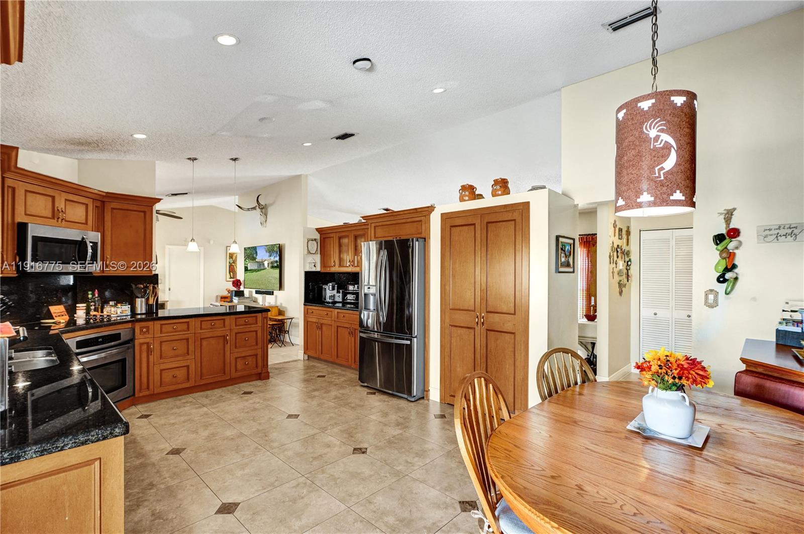 KINGS GROVE - Residential