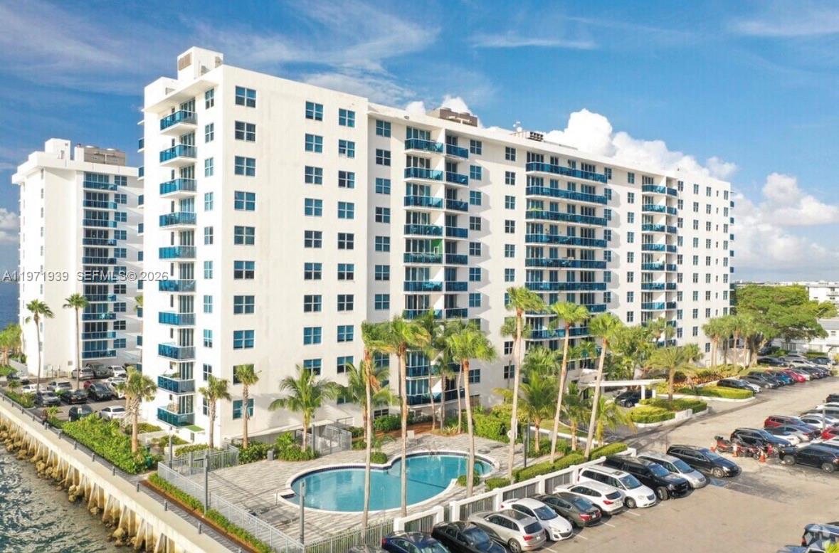 TREASURES ON THE BAY II C - Residential