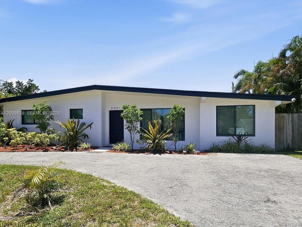 Photo of 5001 NE 23 Ave #5001, Lighthouse Point, FL 33064 (MLS # A12009928)