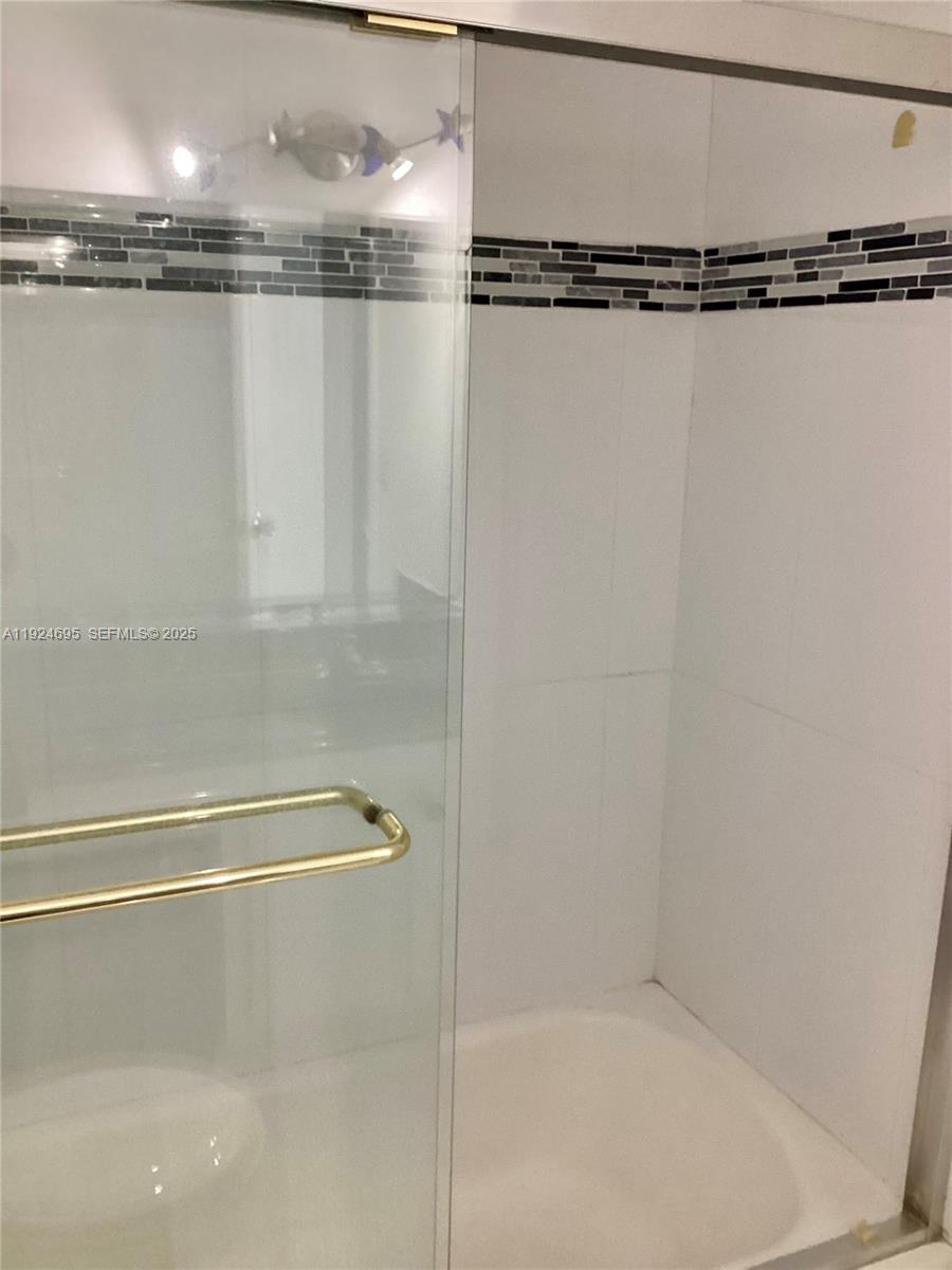 Sub-Division: KEYSTONE TOW - Residential Lease