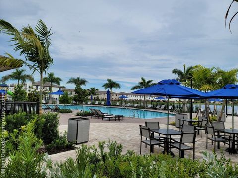 21018 NE 8th Ave 21018 Miami FL 33179