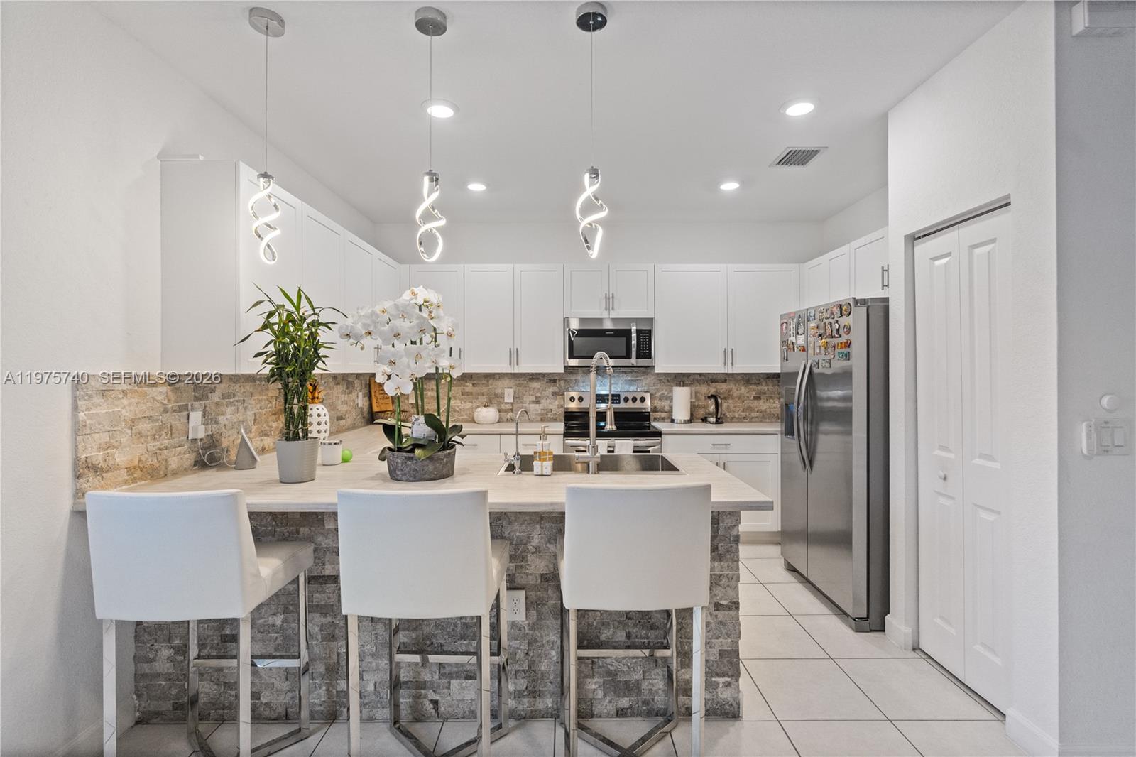 VIA VENTURA NEIGHBORHOOD - Residential