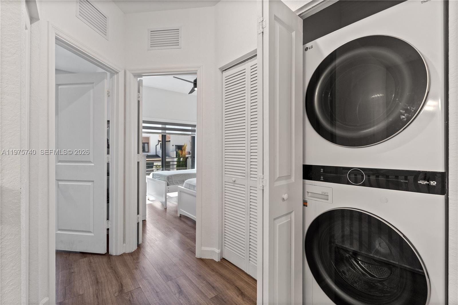 VIA VENTURA NEIGHBORHOOD - Residential