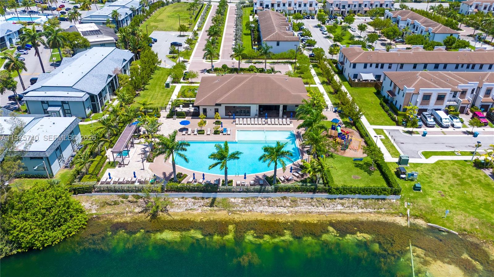 VIA VENTURA NEIGHBORHOOD - Residential