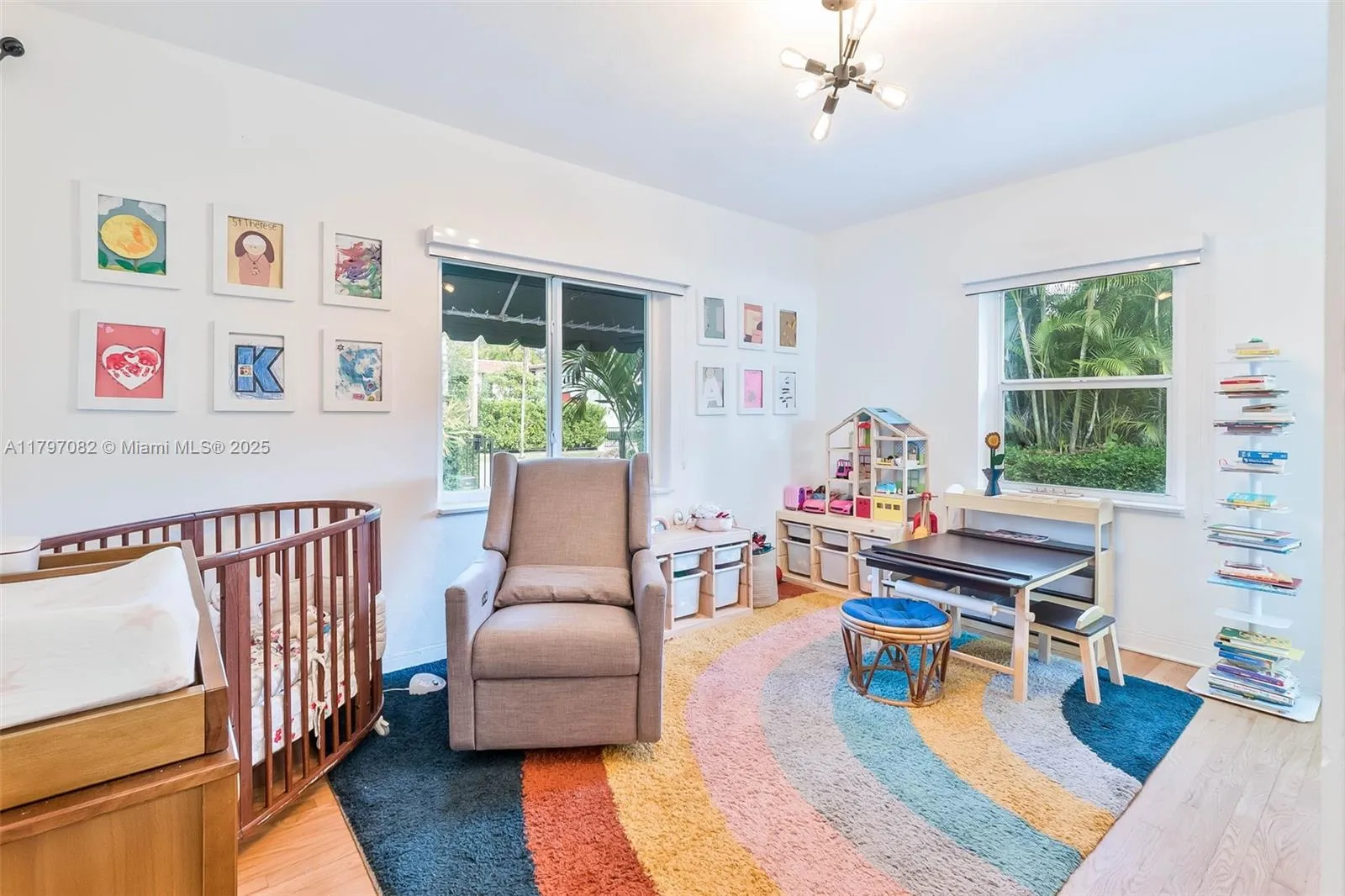 Coral Gables, Florida 33134, United States, 5 Bedrooms Bedrooms, ,4 BathroomsBathrooms,Residential,Pending,123884