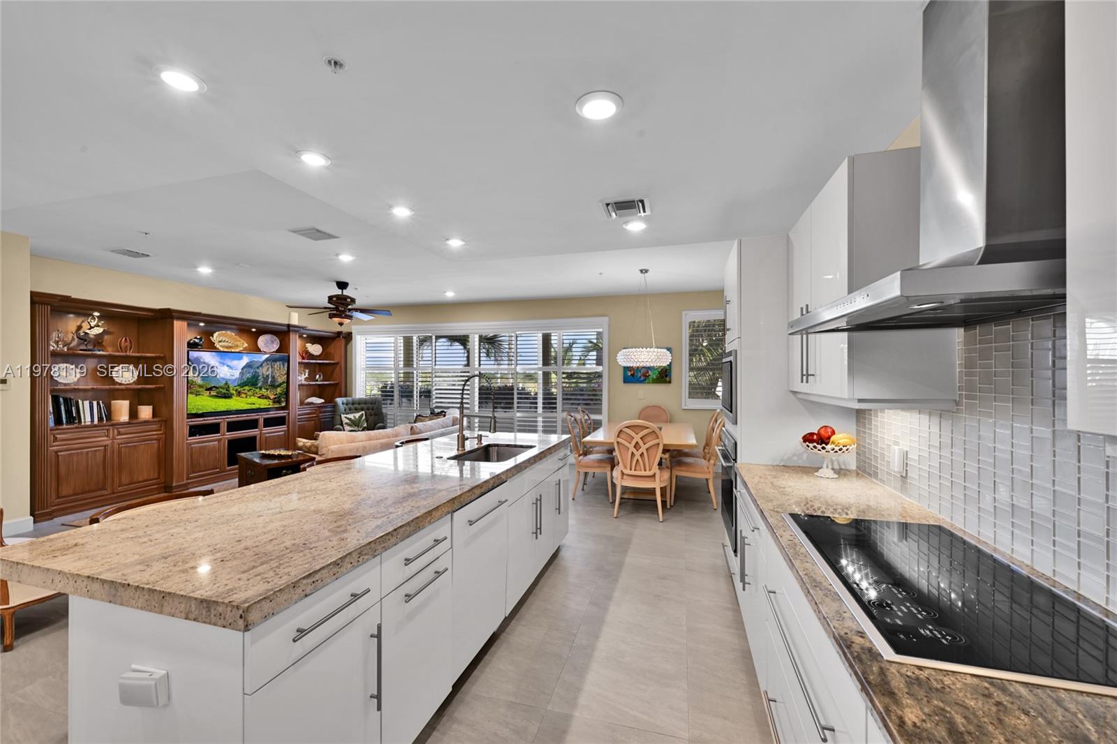 WHITE SANDS BEACH HOMES I - Residential