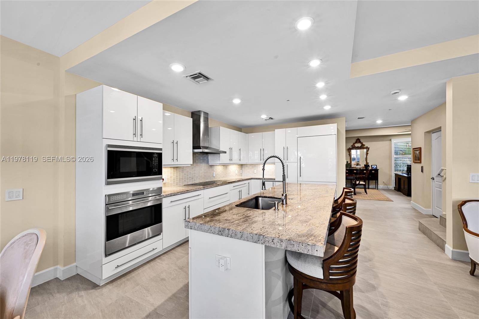 WHITE SANDS BEACH HOMES I - Residential