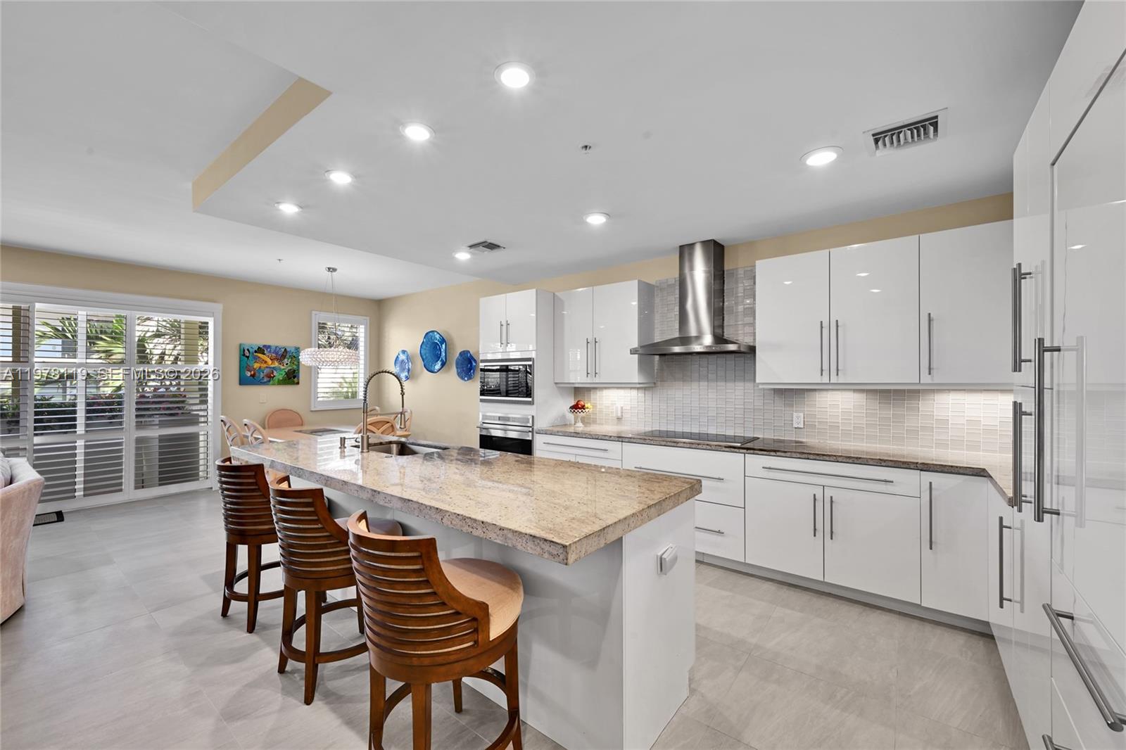 WHITE SANDS BEACH HOMES I - Residential