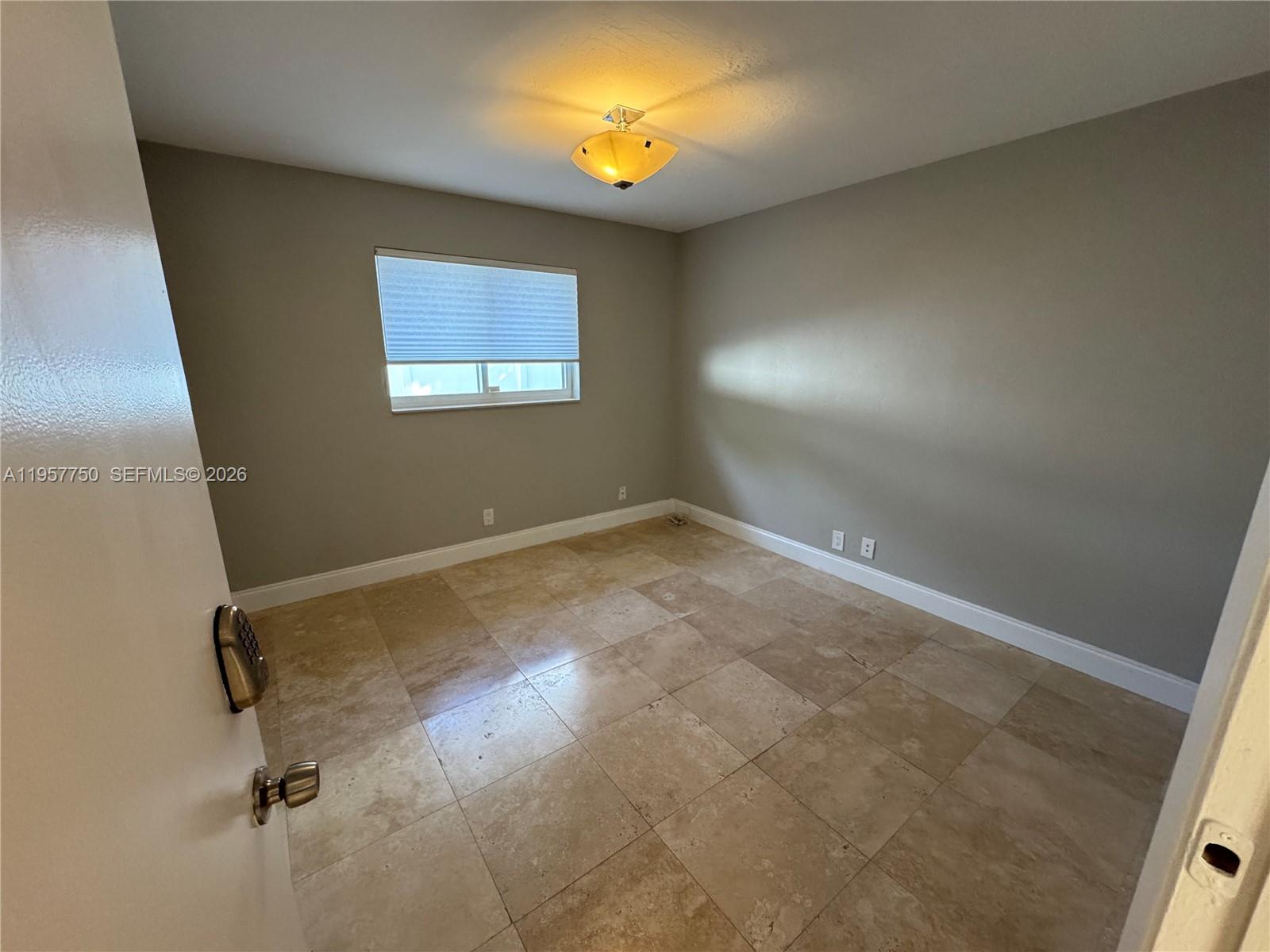 PLANTATION ISLES SEC 3 - Residential Lease