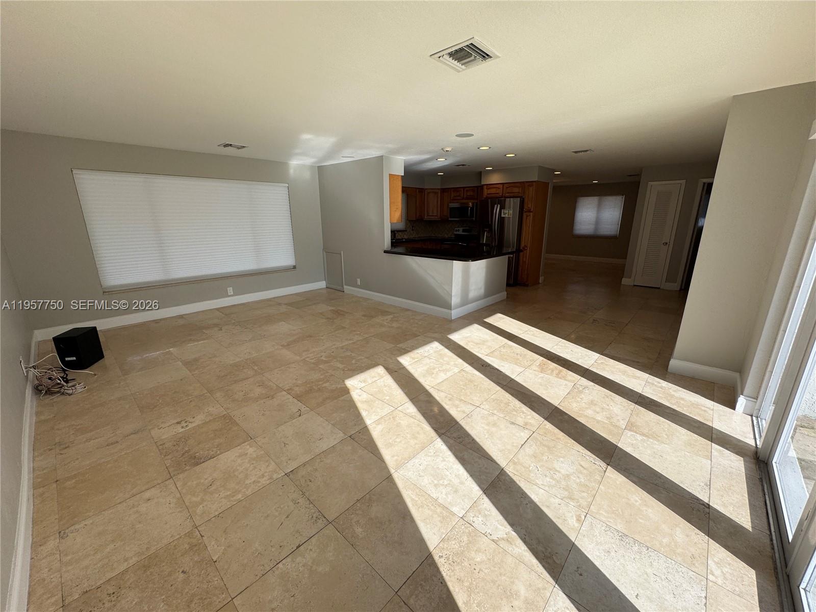 PLANTATION ISLES SEC 3 - Residential Lease