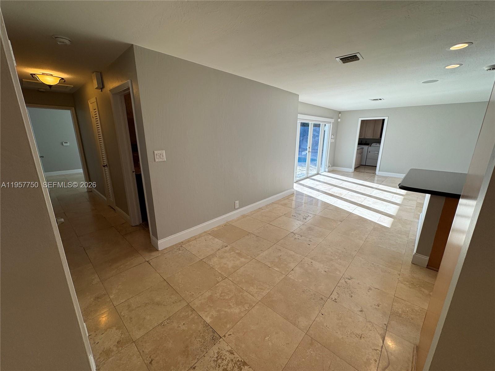 PLANTATION ISLES SEC 3 - Residential Lease