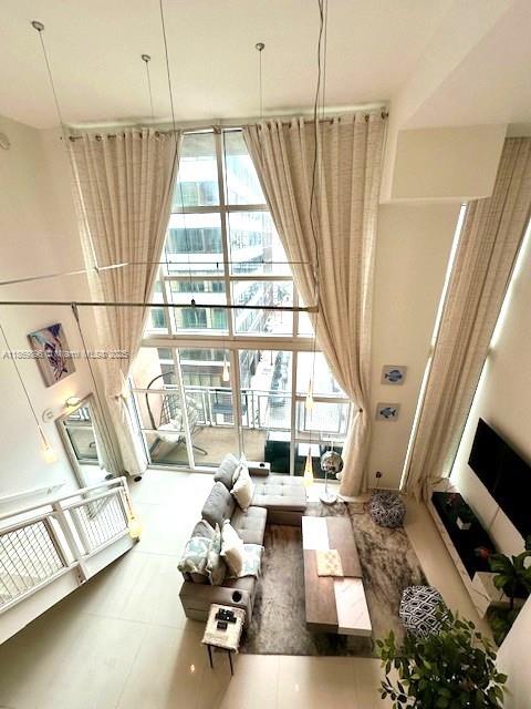 253 NE 2nd St 421