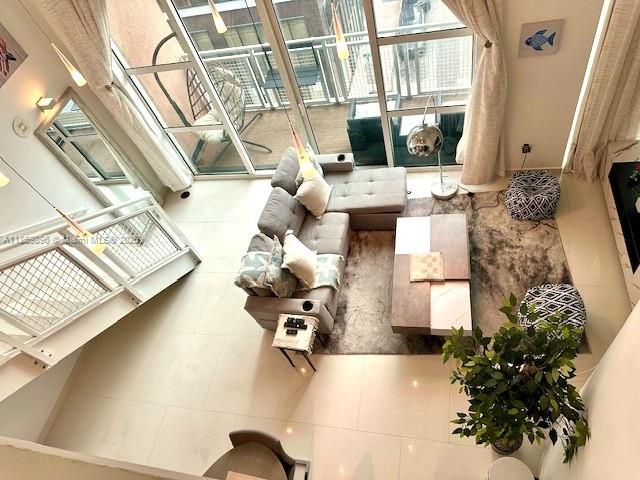 253 NE 2nd St 421