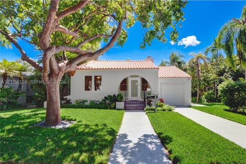 Photo of 230 Aledo Ave, Coral Gables, FL 33134 (MLS # A12104326)