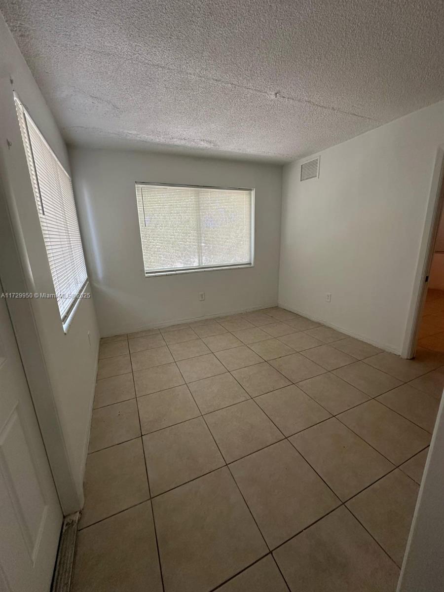 BOULEVARD GARDENS - Residential Lease