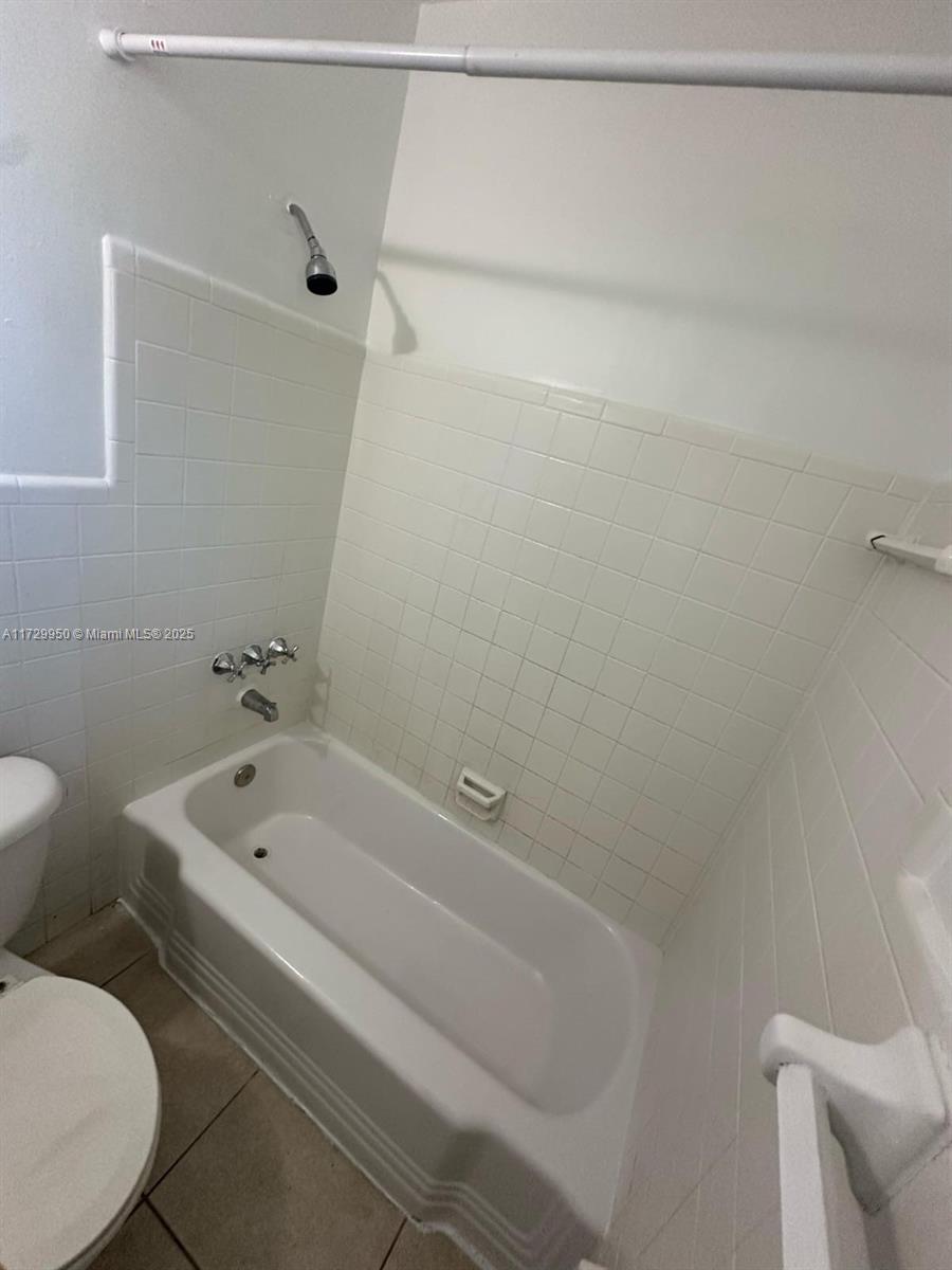 BOULEVARD GARDENS - Residential Lease