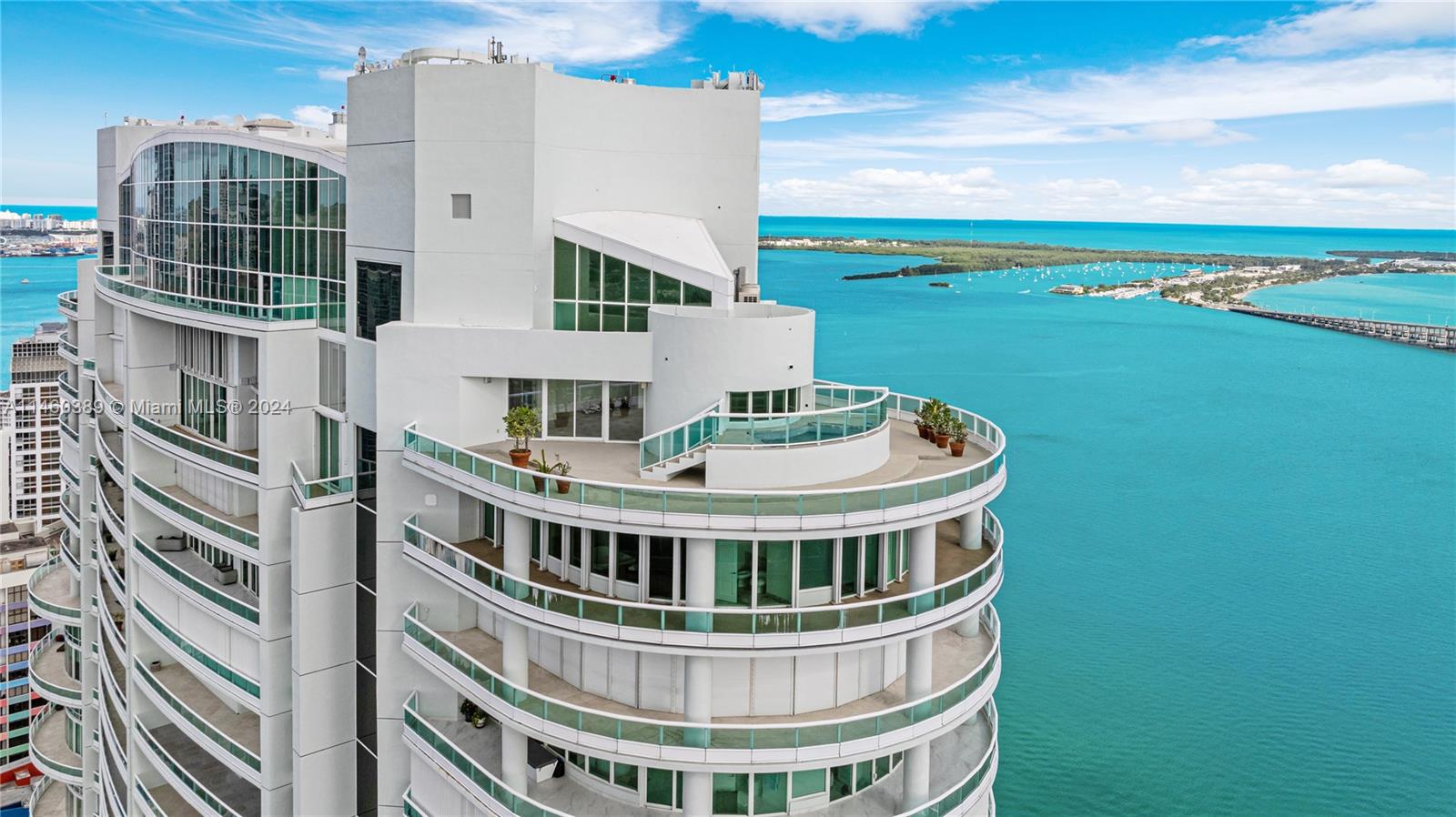 SANTA MARIA CONDO - Residential