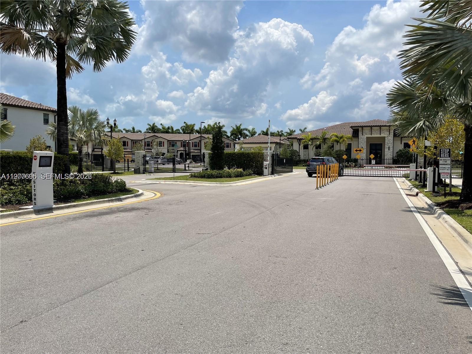 COCO PALM VILLAS - Residential