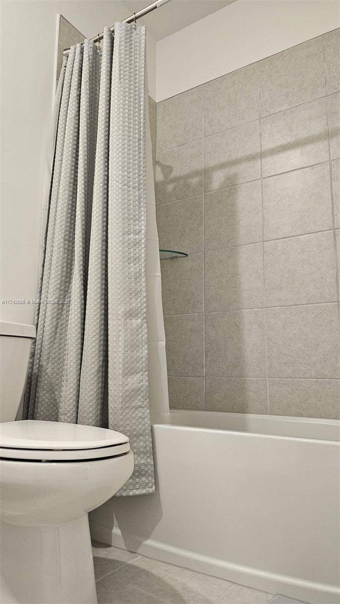 SKYRISE TOWNHOMES - Residential Lease