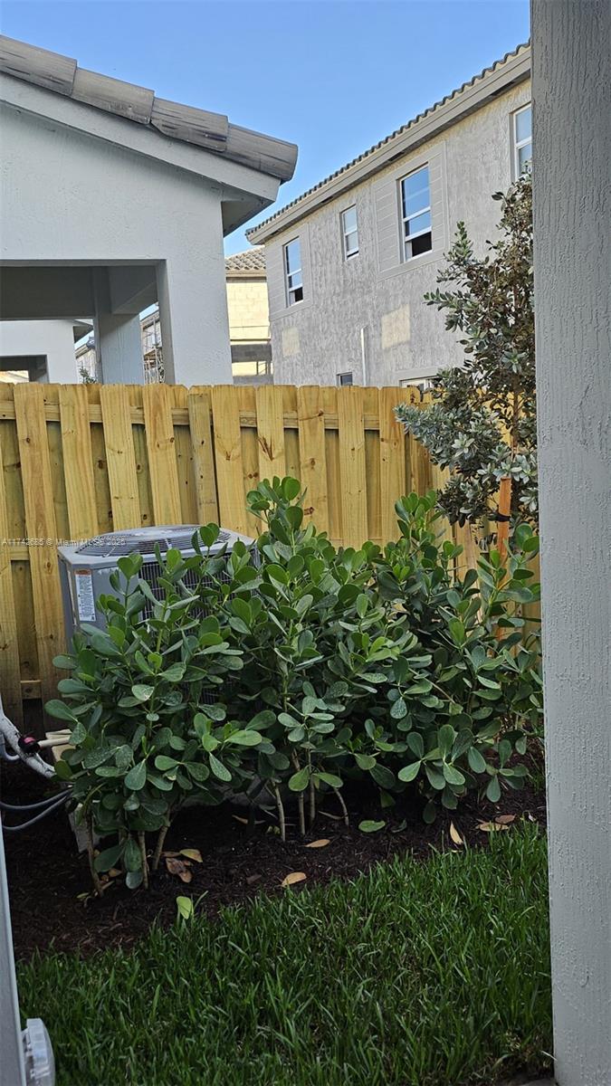 SKYRISE TOWNHOMES - Residential Lease