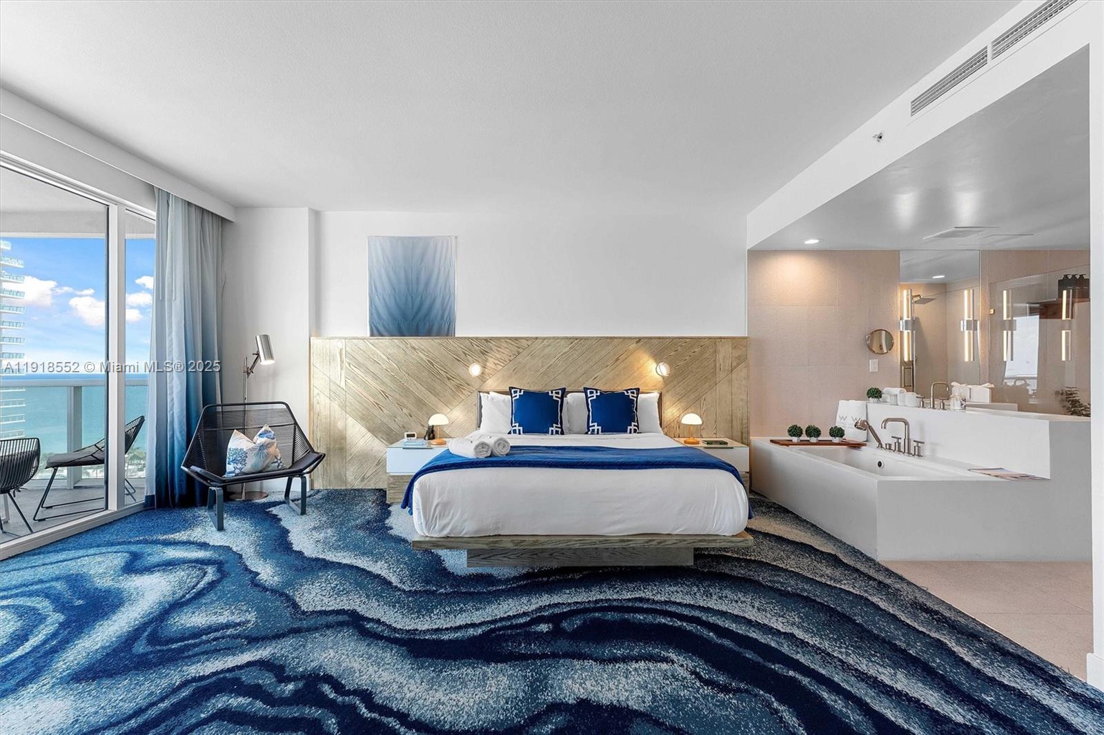 FORT LAUDERDALE RESIDENCE - Residential Lease