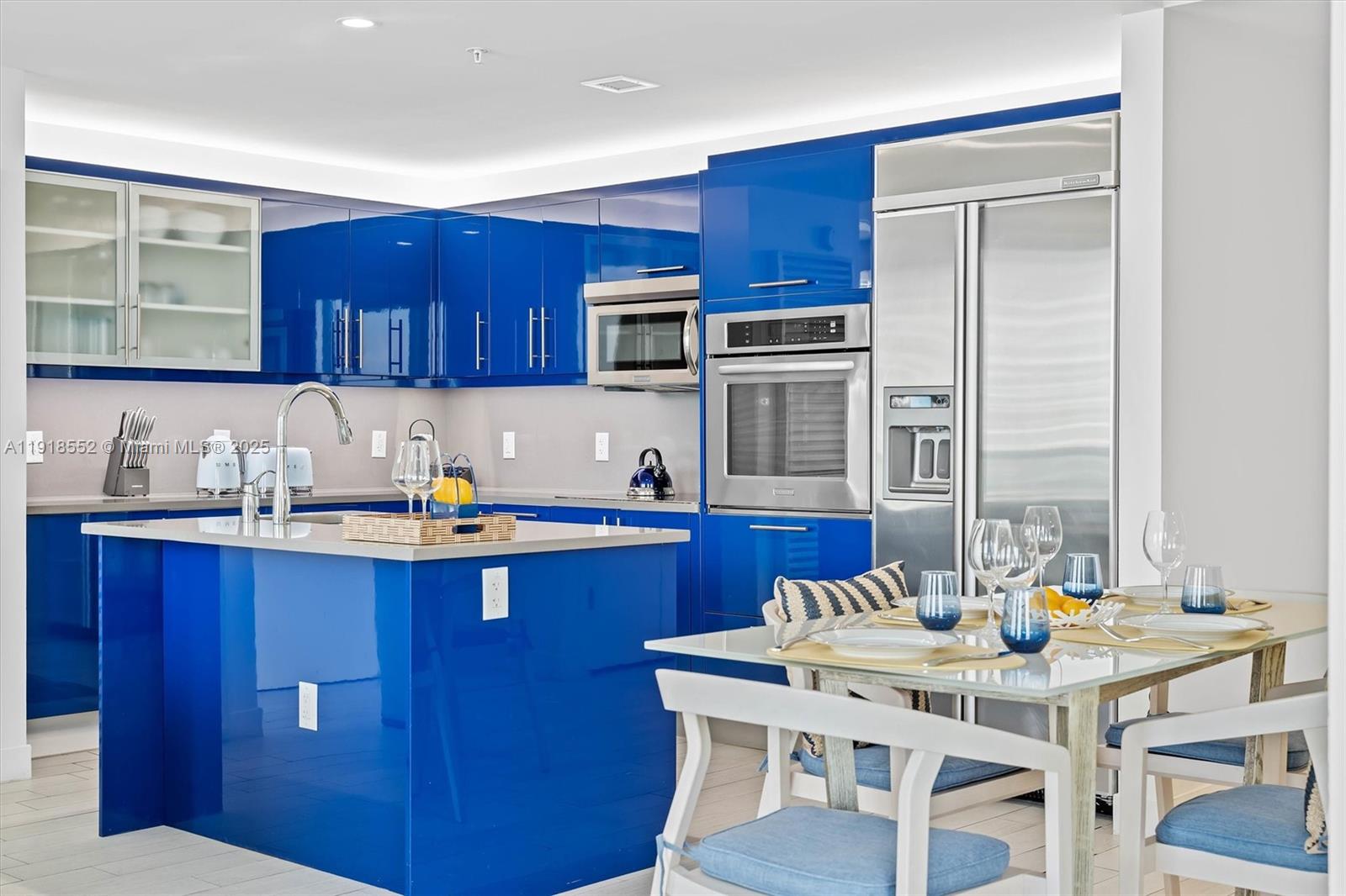 FORT LAUDERDALE RESIDENCE - Residential Lease