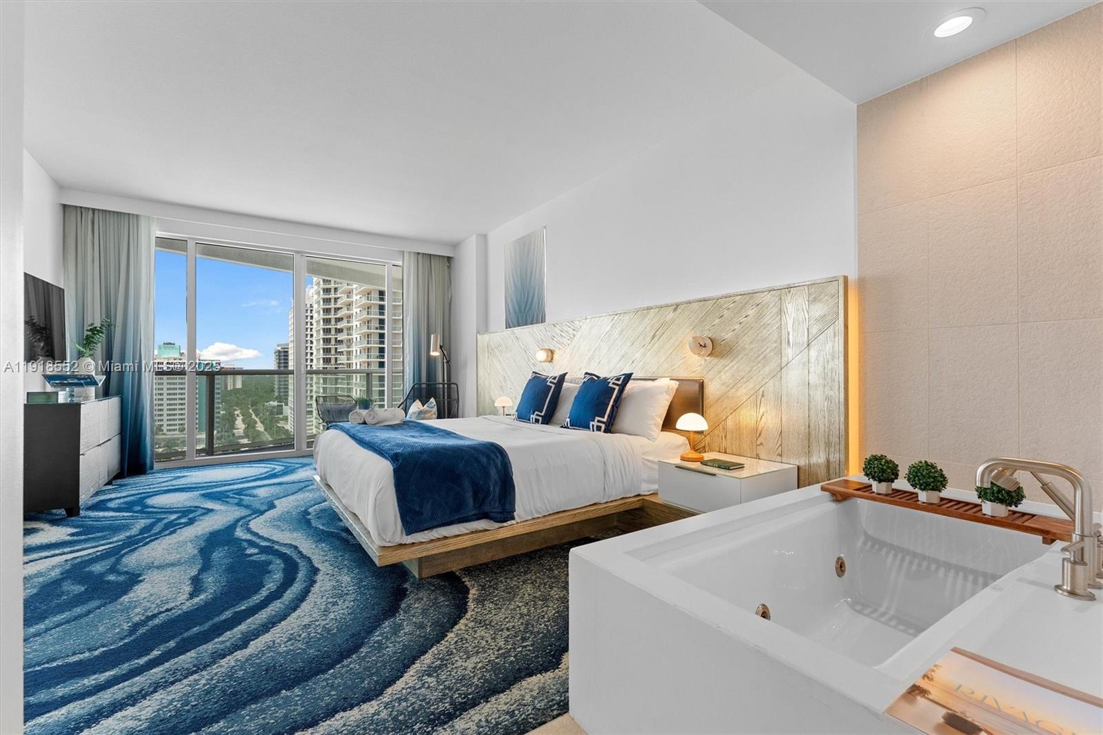 FORT LAUDERDALE RESIDENCE - Residential Lease