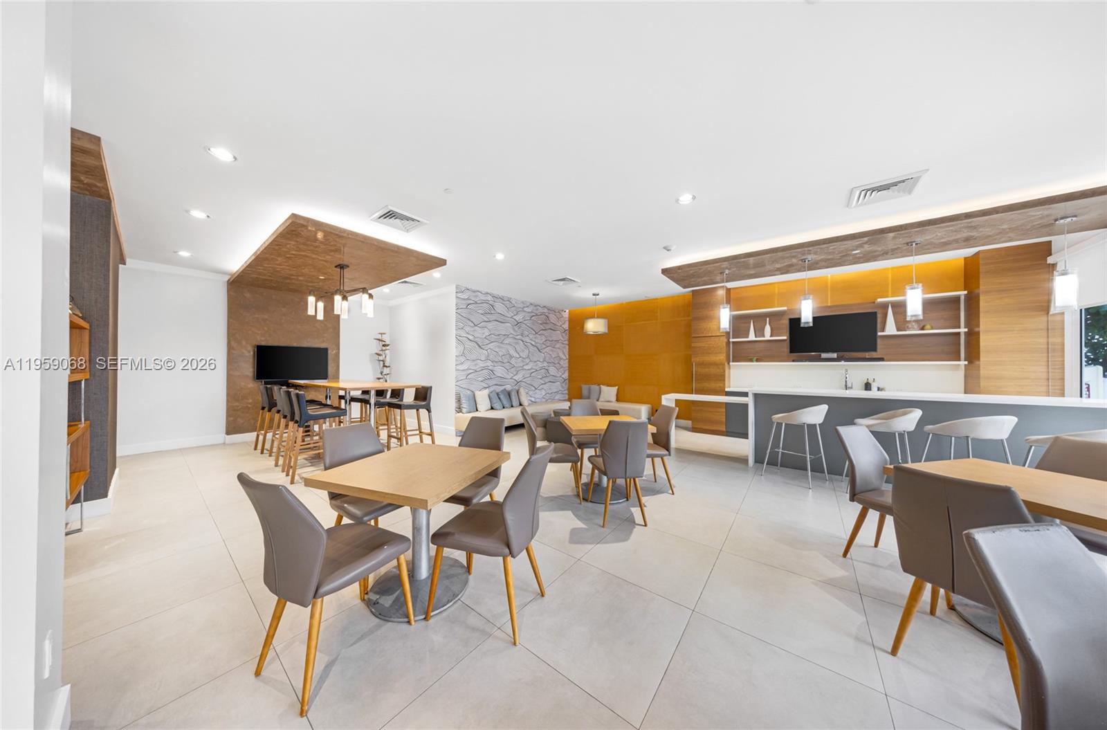 BAY HOUSE MIAMI CONDO - Residential