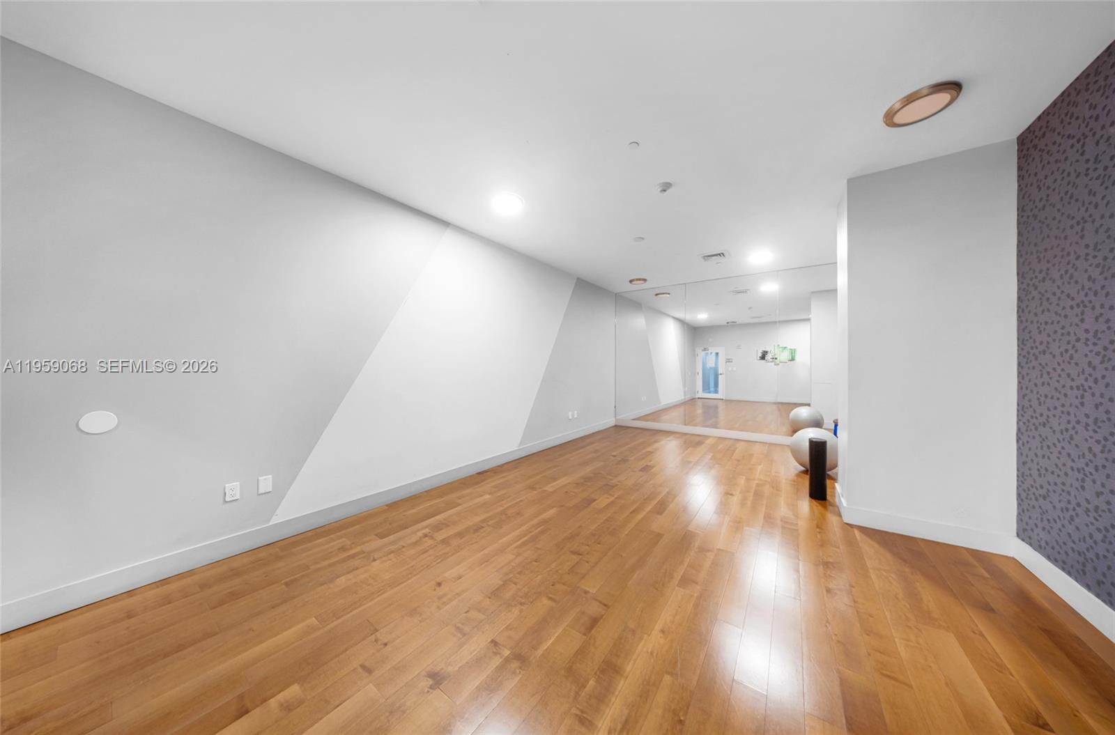 BAY HOUSE MIAMI CONDO - Residential