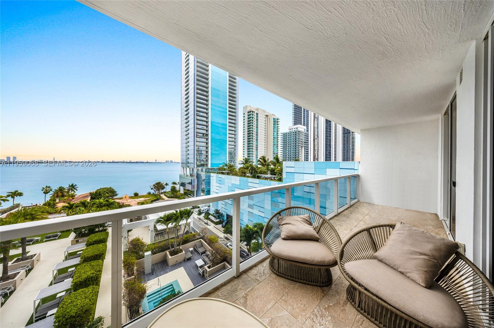 BAY HOUSE MIAMI CONDO - Residential