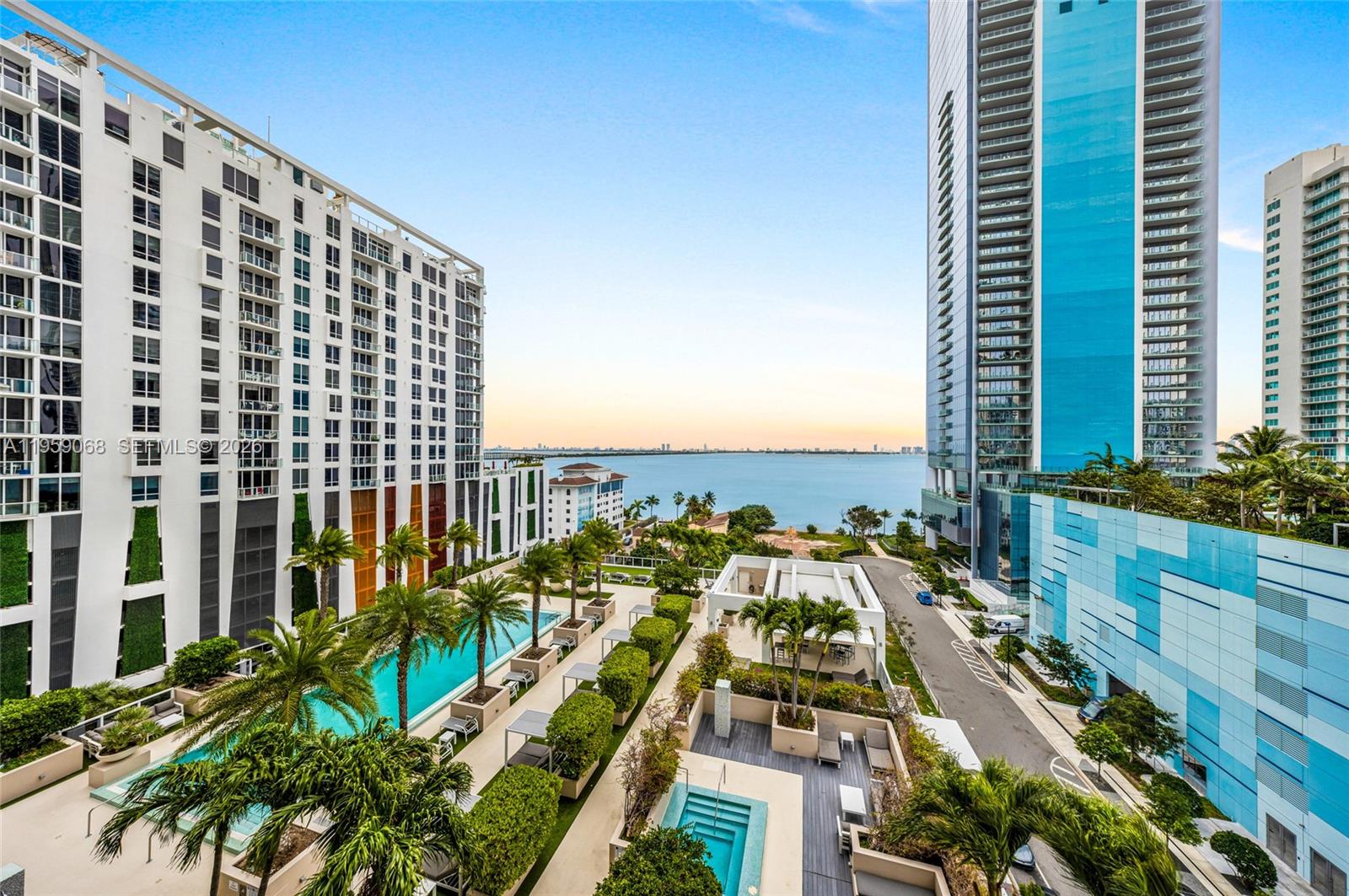 BAY HOUSE MIAMI CONDO - Residential