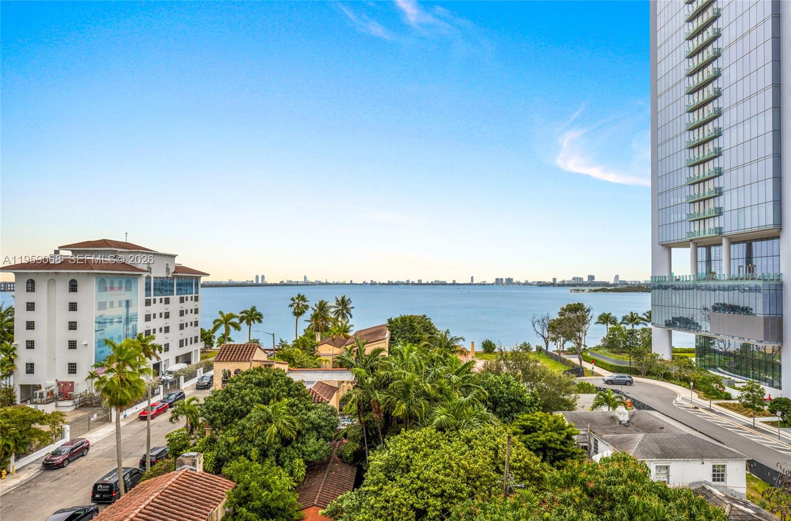 BAY HOUSE MIAMI CONDO - Residential