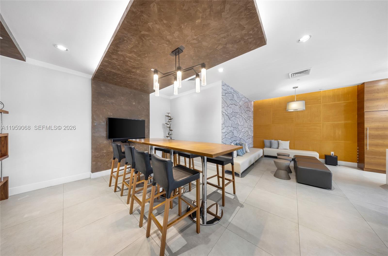 BAY HOUSE MIAMI CONDO - Residential