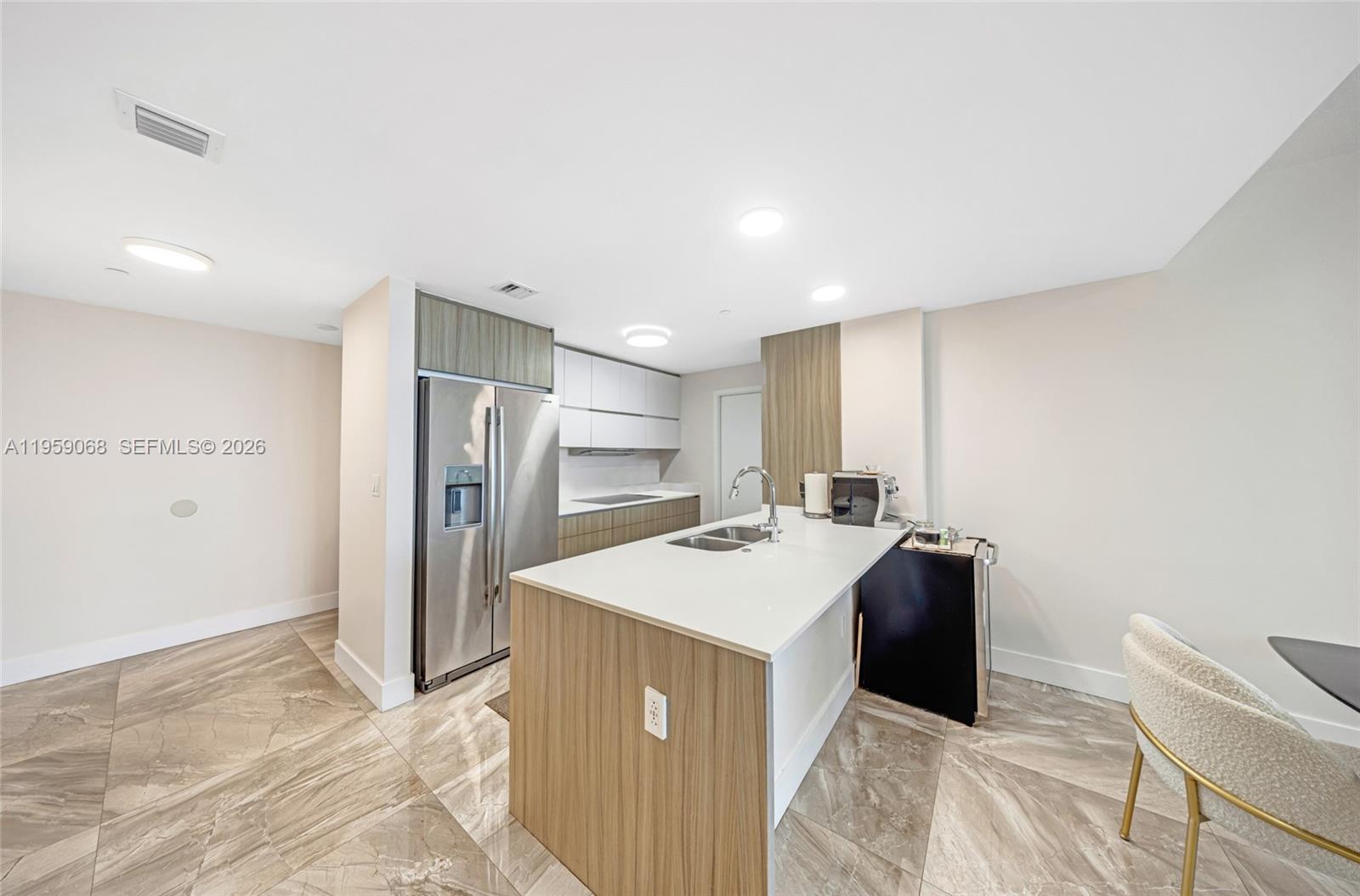 BAY HOUSE MIAMI CONDO - Residential