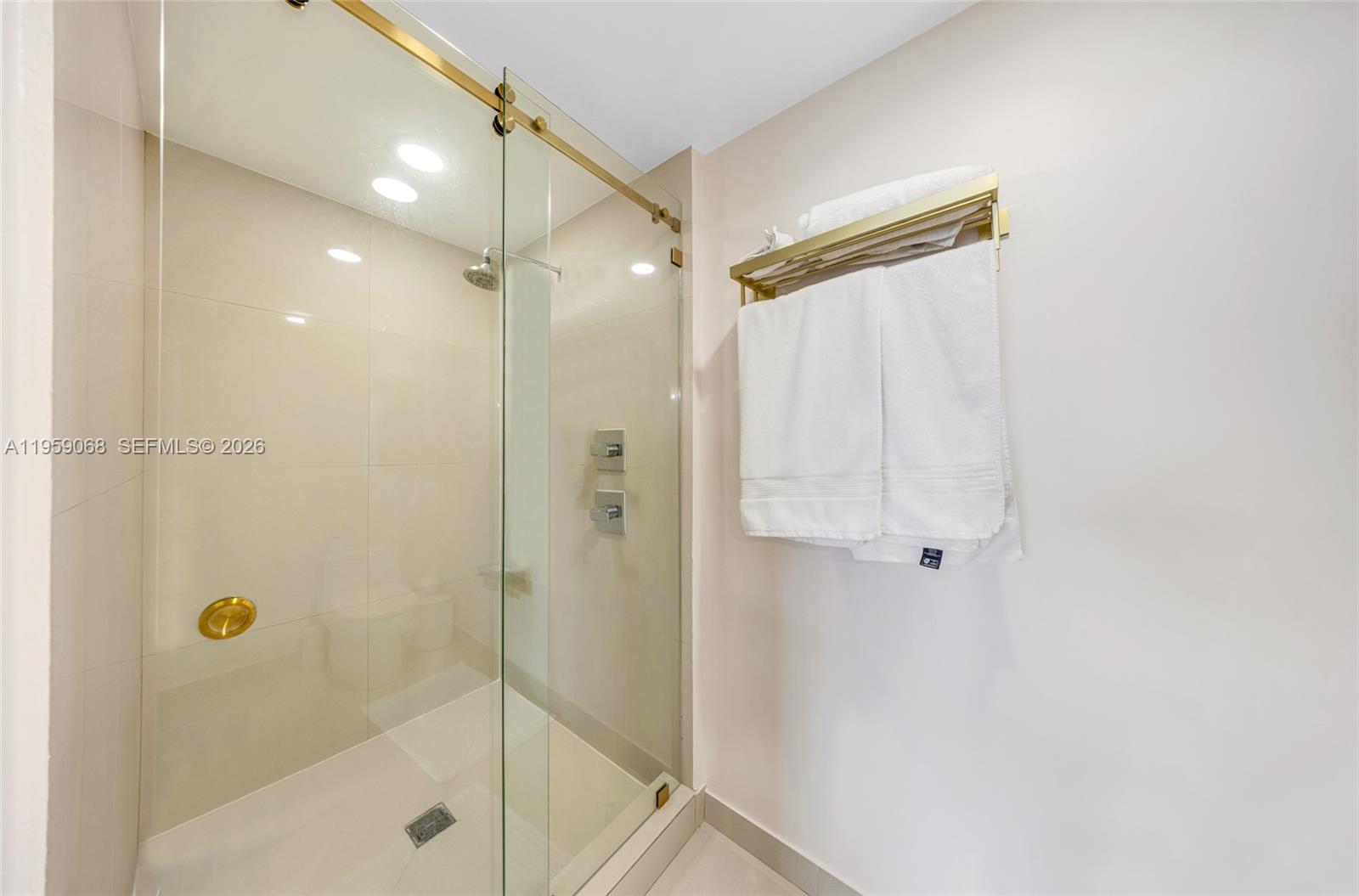 BAY HOUSE MIAMI CONDO - Residential