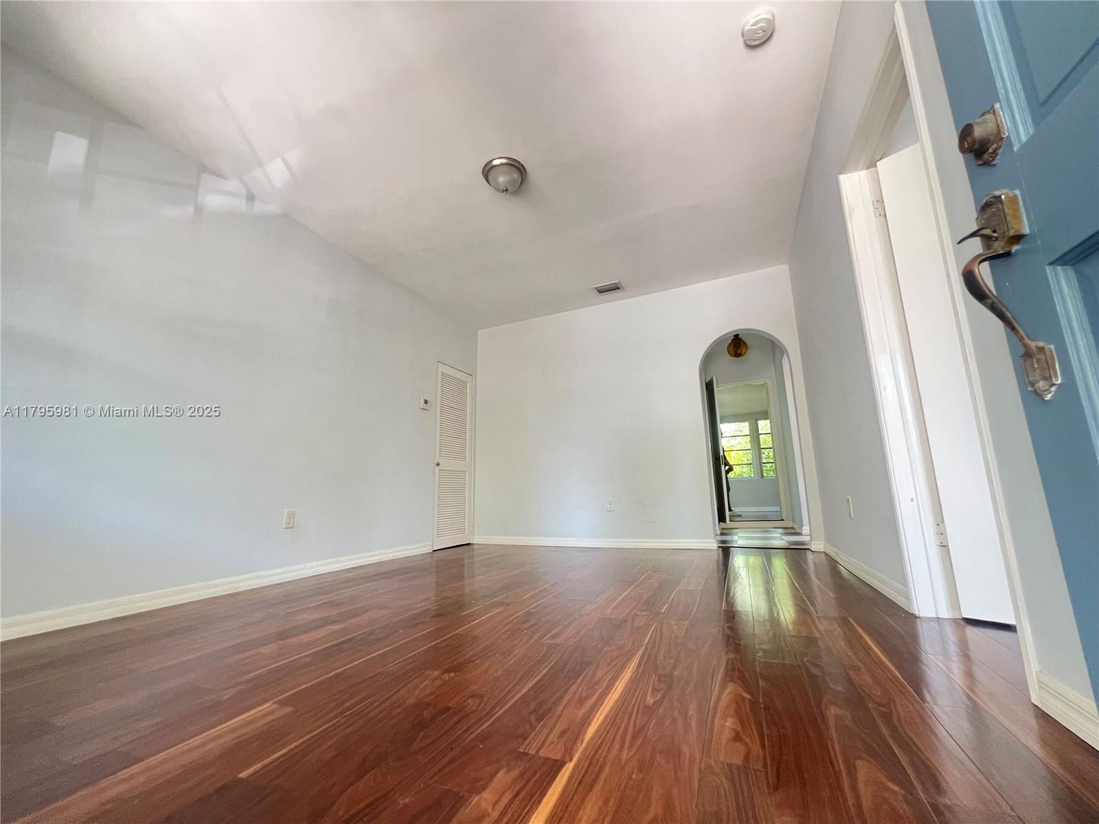 315 NE 110th St 2