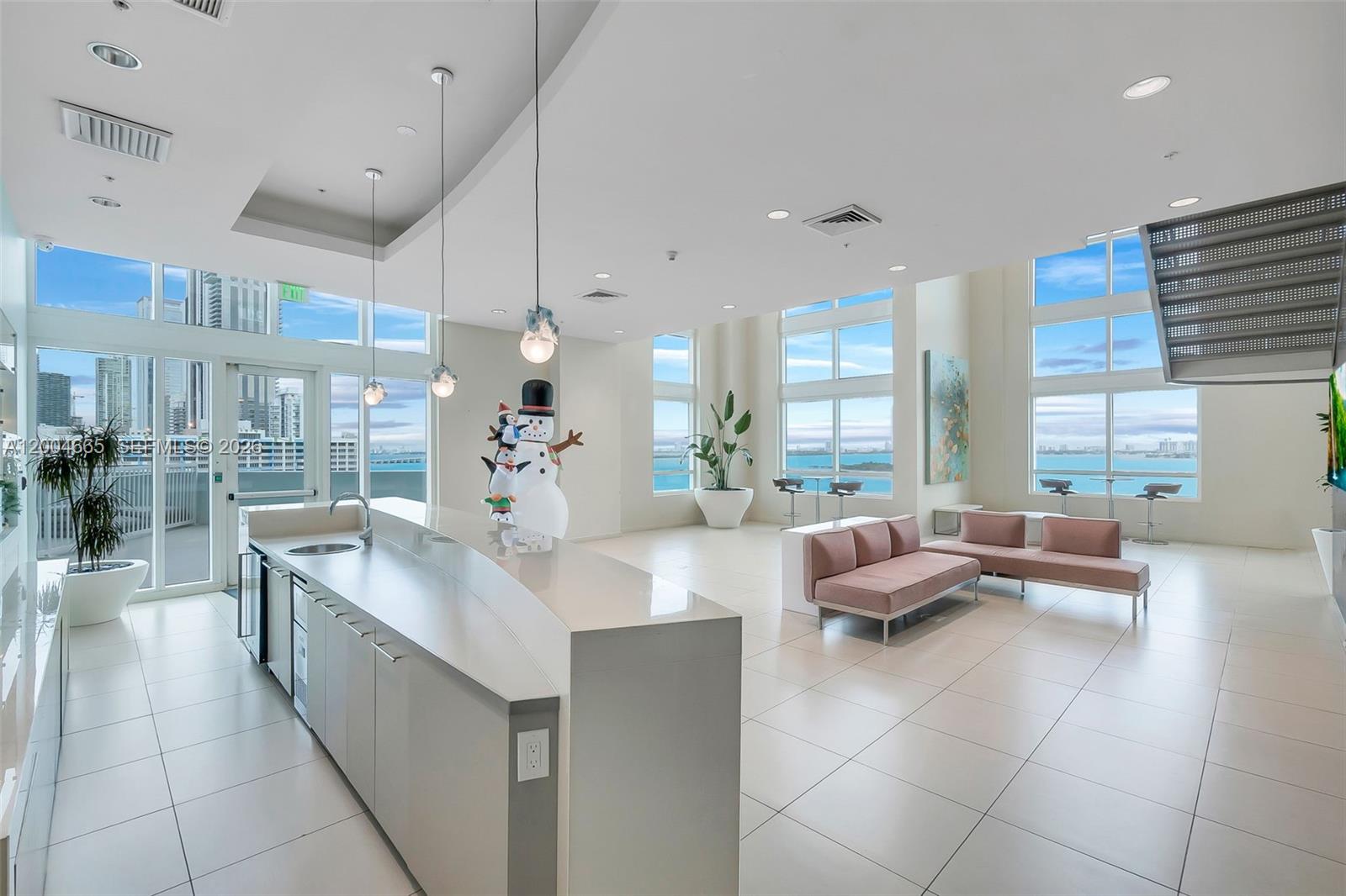 QUANTUM ON THE BAY CONDO - Residential