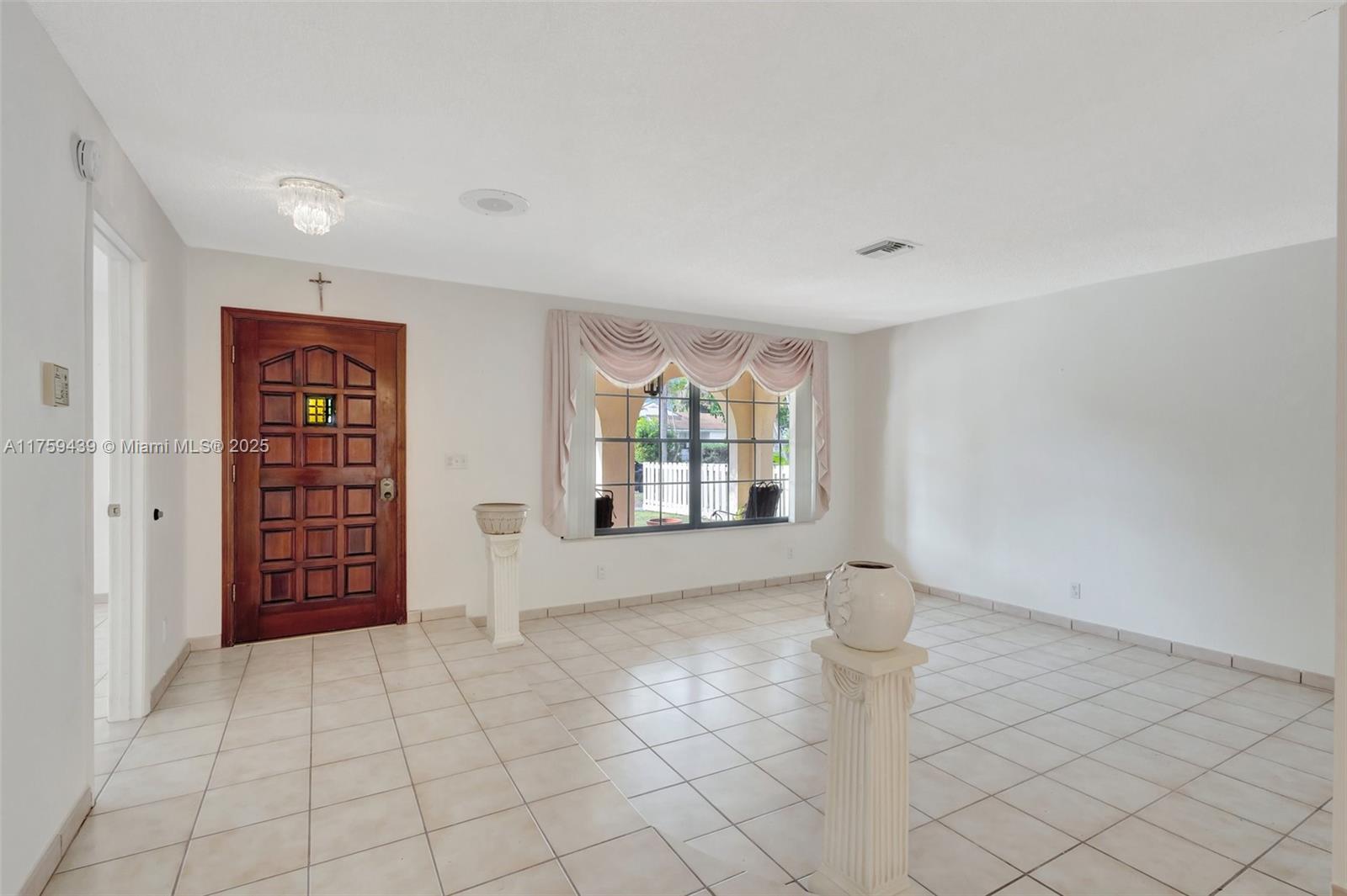 713 Highland Dr
