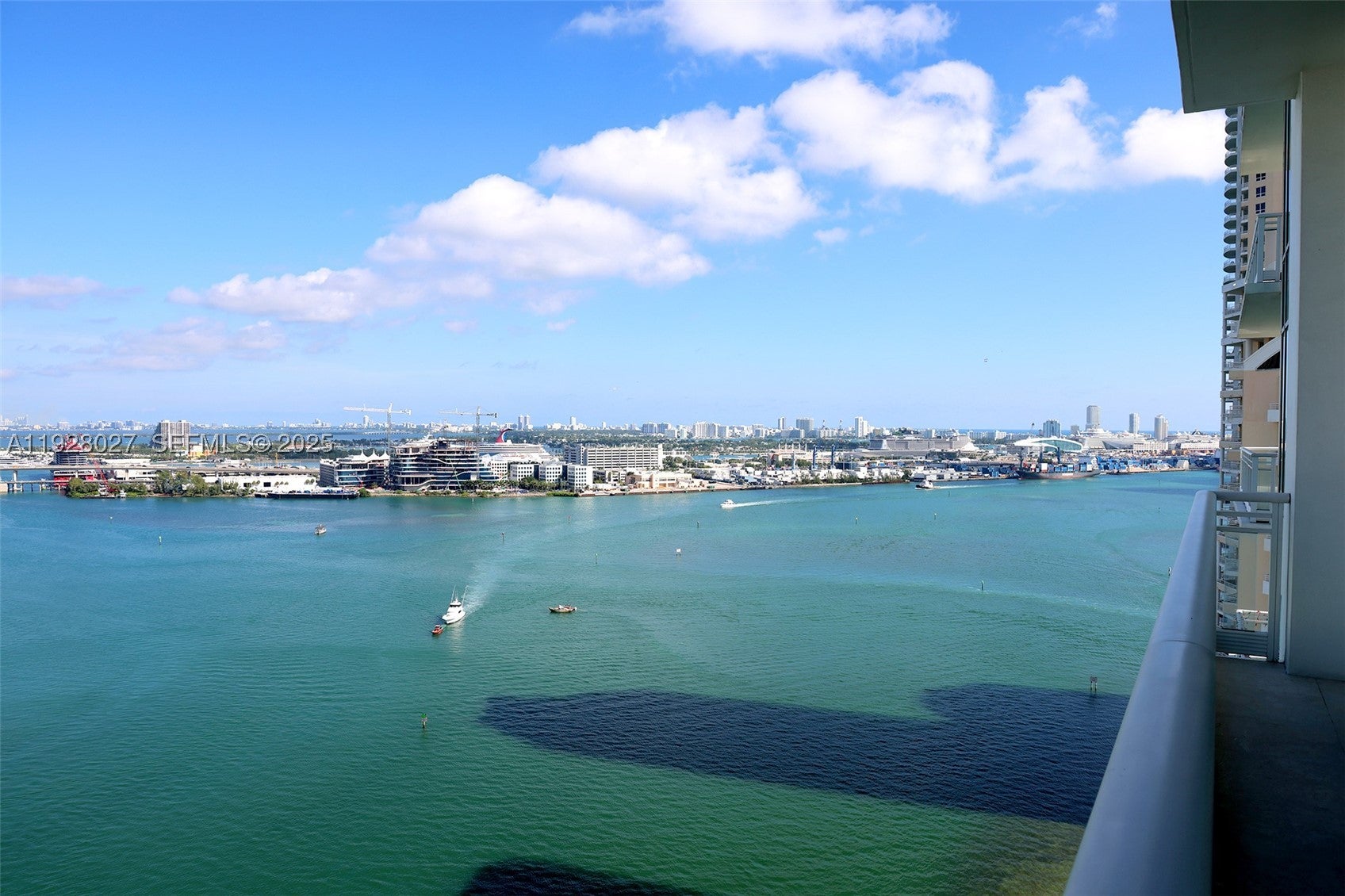 900 Brickell Key Blvd 2002, Miami FL 33131