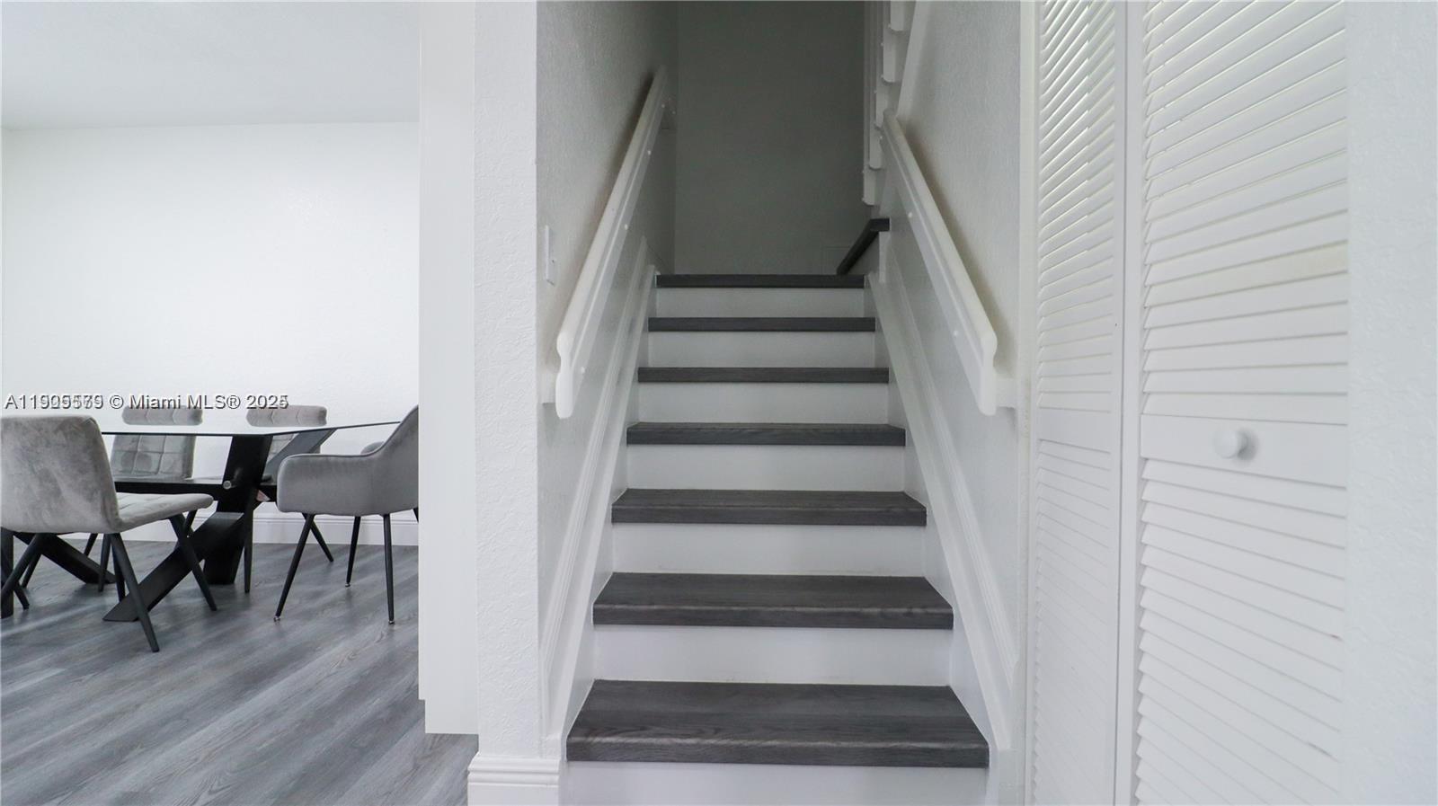 VISTA ALEGRE TOWNHOMES VI - Residential Lease