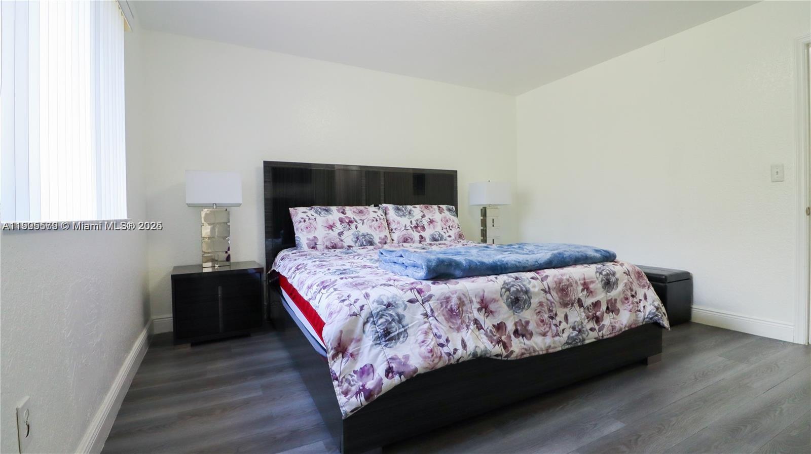 VISTA ALEGRE TOWNHOMES VI - Residential Lease