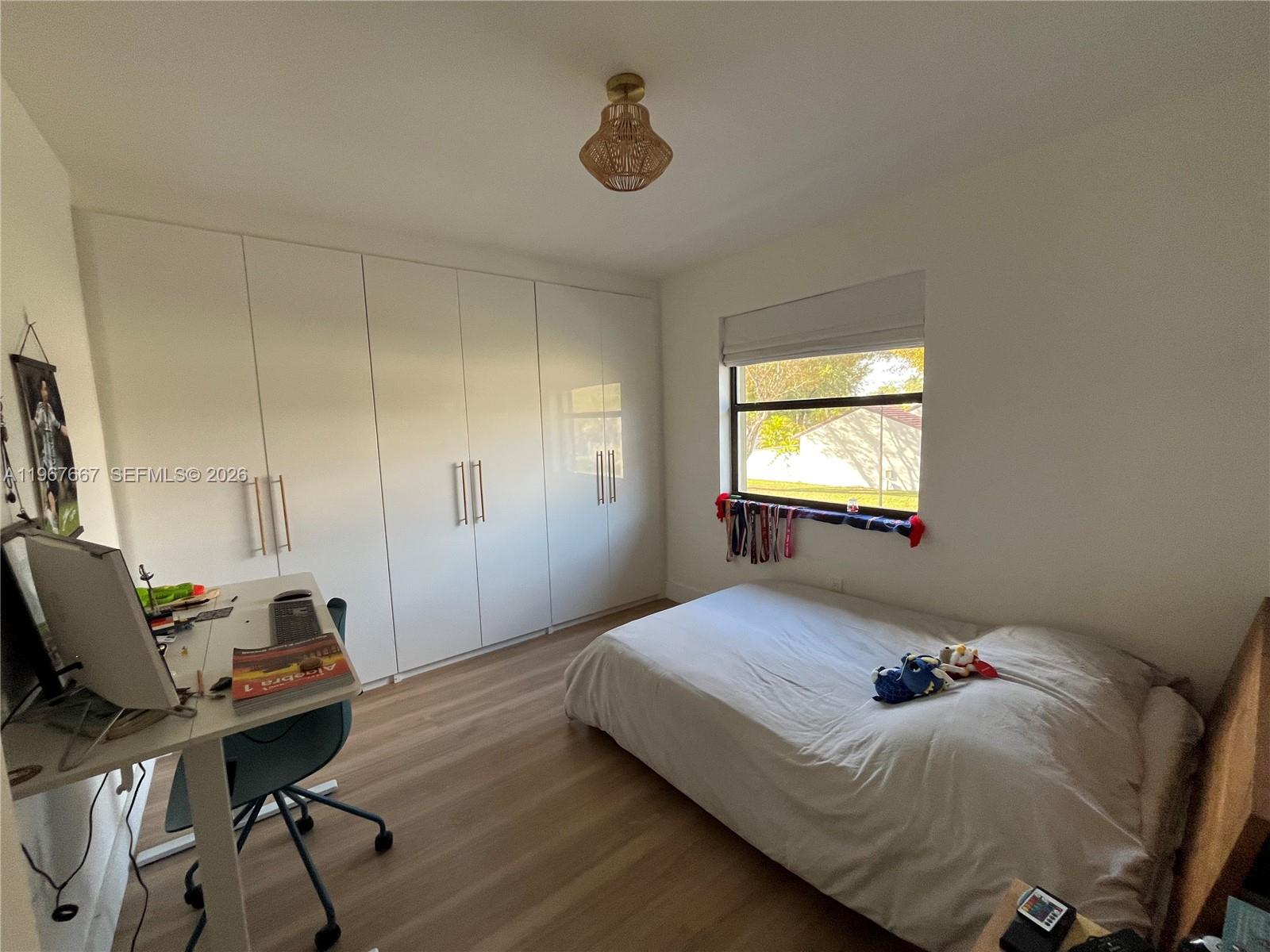 CALUSA POINT - Residential