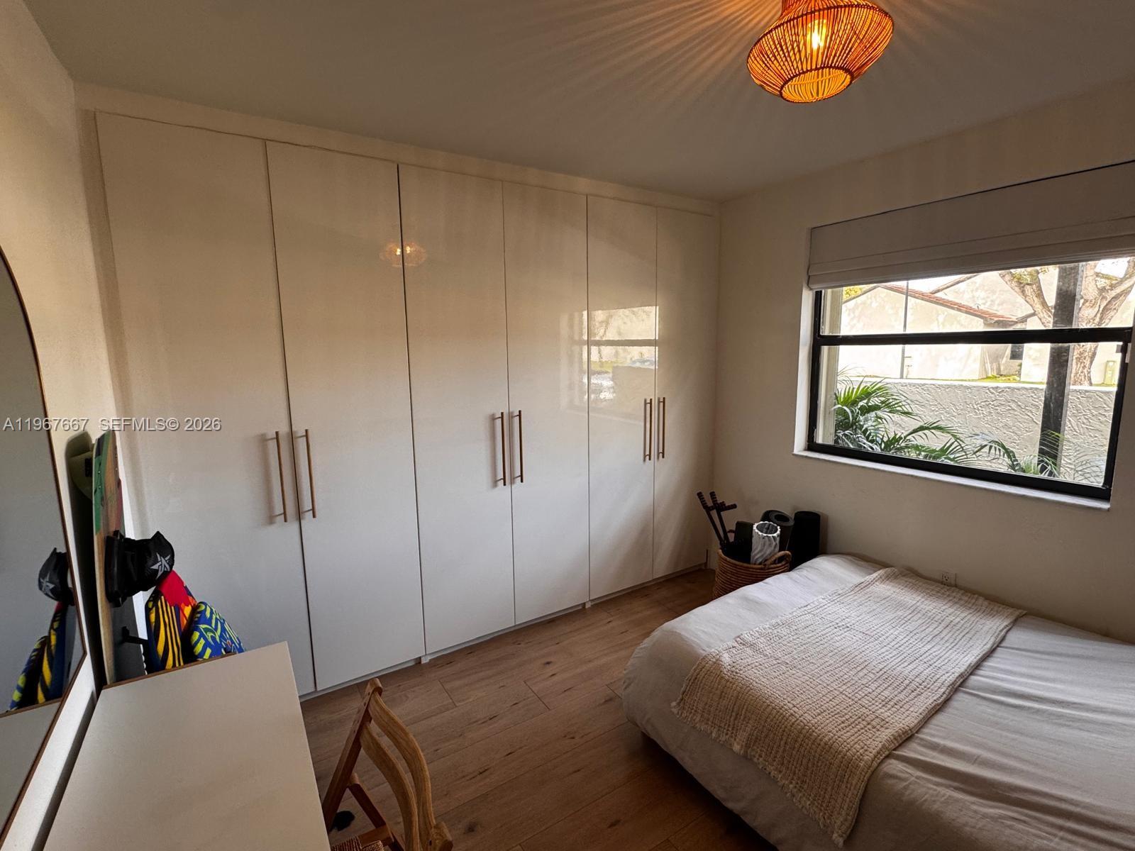 CALUSA POINT - Residential