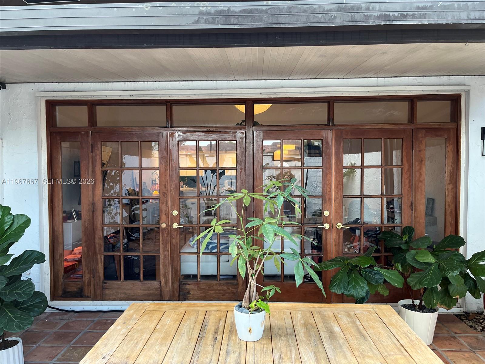 CALUSA POINT - Residential